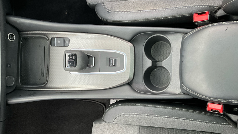 Nissan Qashqai 1.3 DiG-T MH 158 N-Connecta 5dr Xtronic Petrol Hatchback